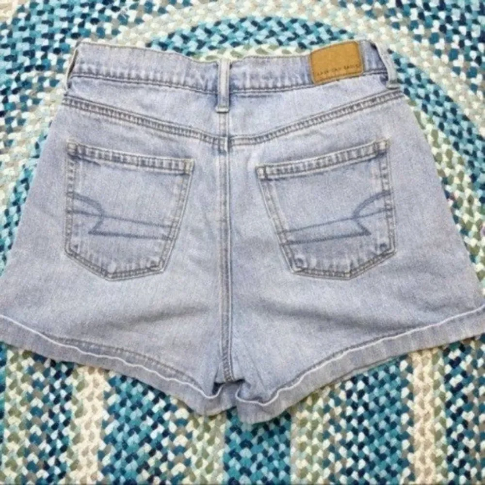 American Eagle‎ Baggy Denim Jean Shorts Size 2 High Waist Light Wash Cut Offs